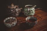 爱努努(爱努努-中国的传统彩瓷艺术)